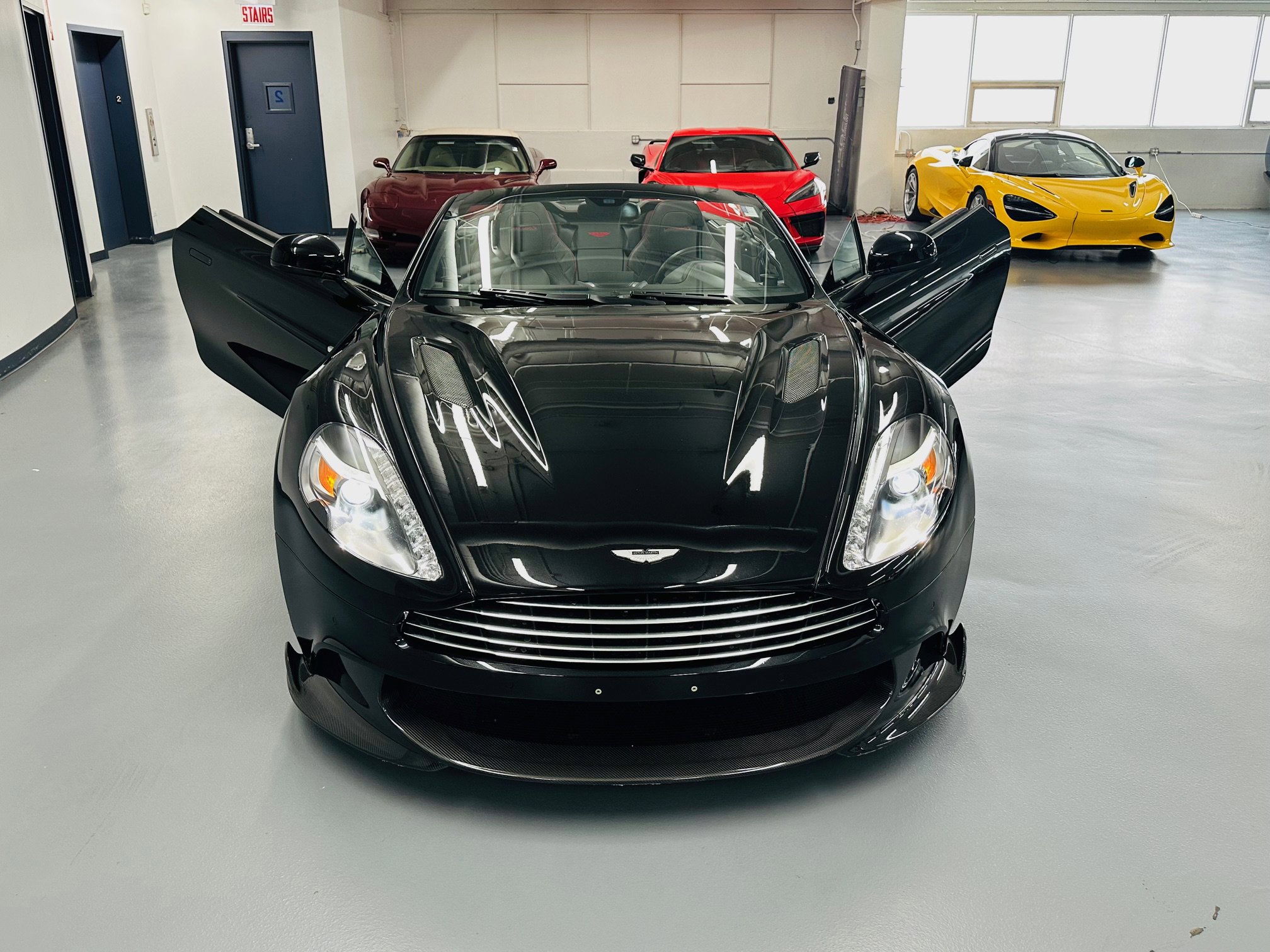 aston martin vanquish 2018 SCFPMCLZ0JGK03611 image aston martin vanquish 2018 SCFPMCLZ0JGK03611 image